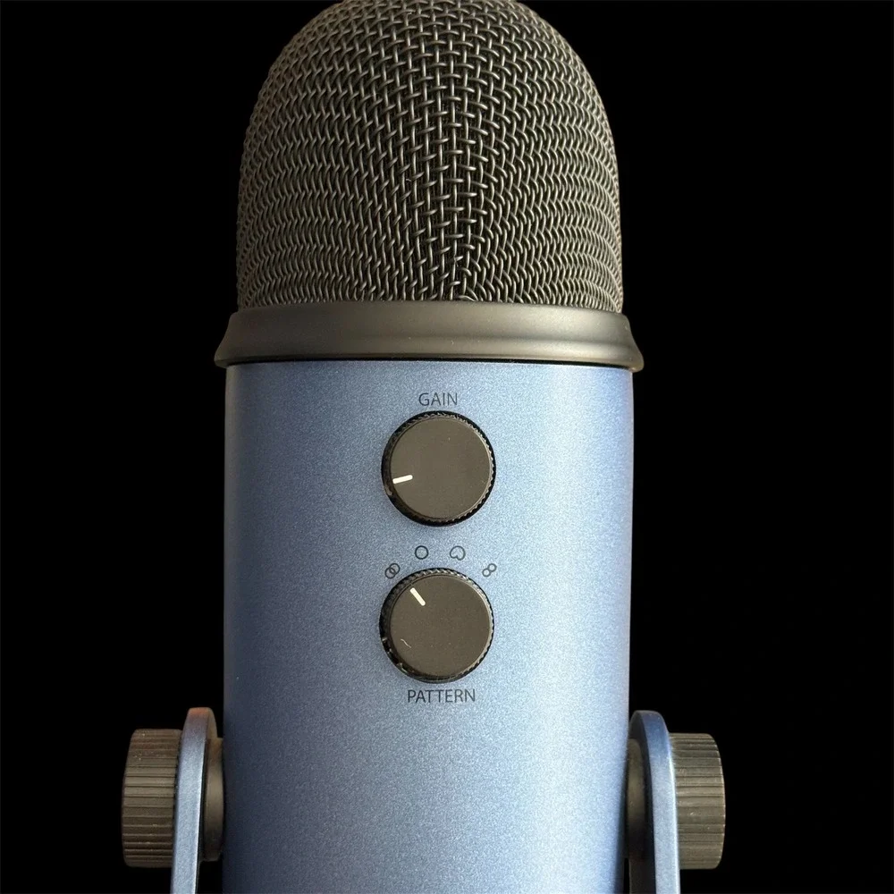 Blue Yeti USB Microphone Midnight Blue Multi-Pattern Condenser Mic A00132
